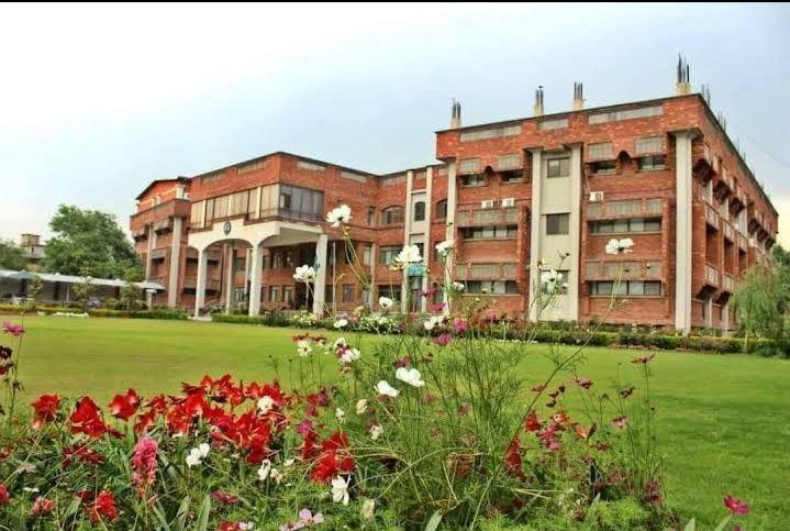 campus-logo